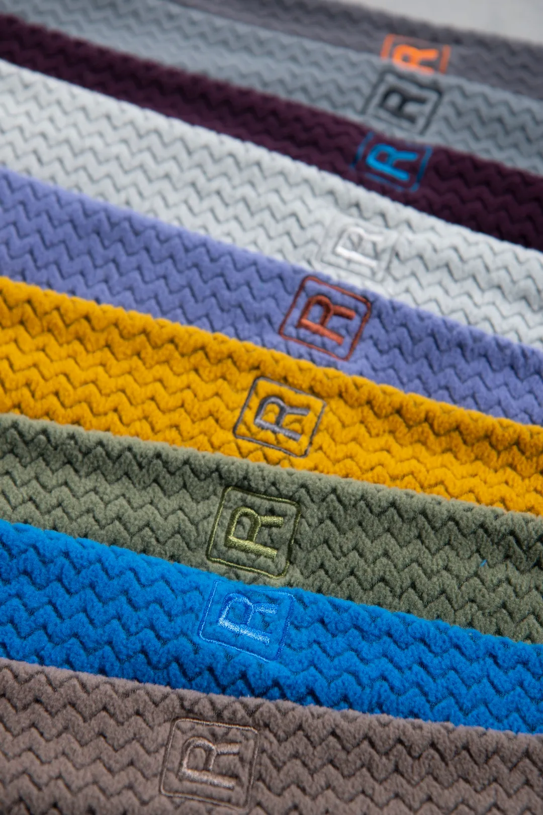 5507 P124 PATAGONIA REI ， ， 。PATAGONIA ， 。 ：Dark Gray Coffee Brown Black Royal Blue Purple Khaki White Yellow Blue Red Green 11 patagonia ： Breathable : ： Size ： S （ 112 69 64 46） M（ 116 71 65 48） L （ 120 73 66 50） XL（ 124 75 67 52） 170cm，80-130 S 170-175cm，130-150 M 175-180cm，150-170 L 180-185cm，170-190 XL